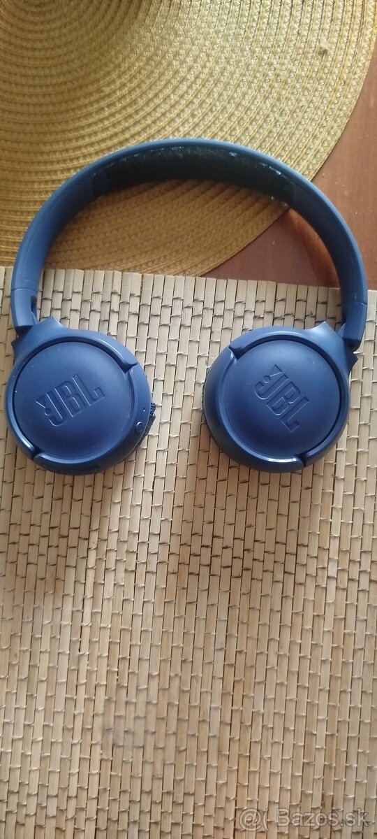 predám sluchadka na bluetooth JBL