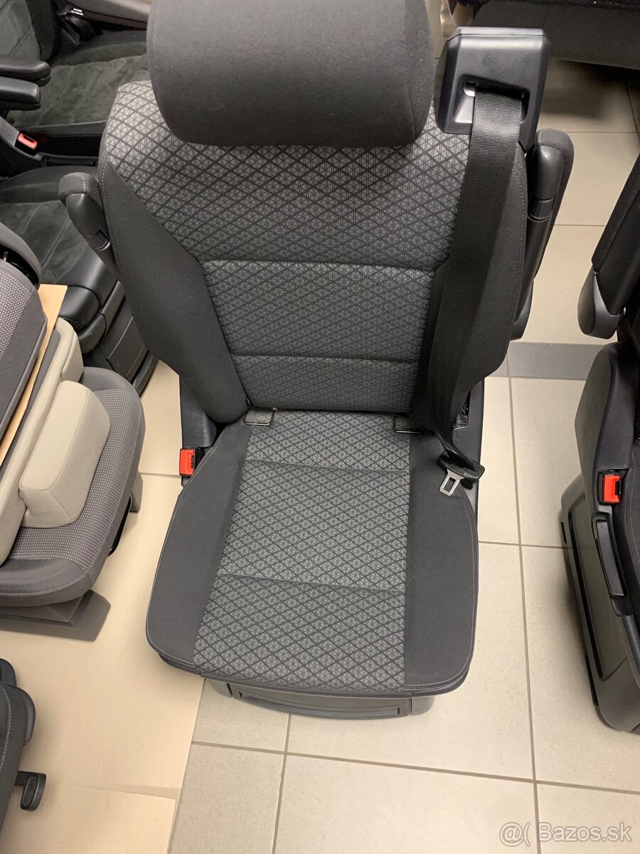 Nové sedadlo VW Multivan T5 T6 T6.1 látka Quadratic