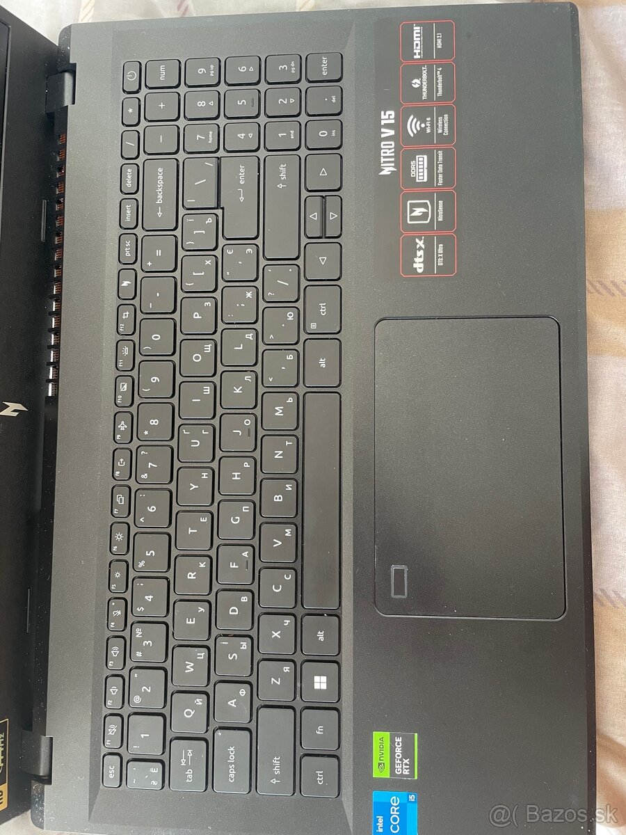 Predám notebook na náhradné diely