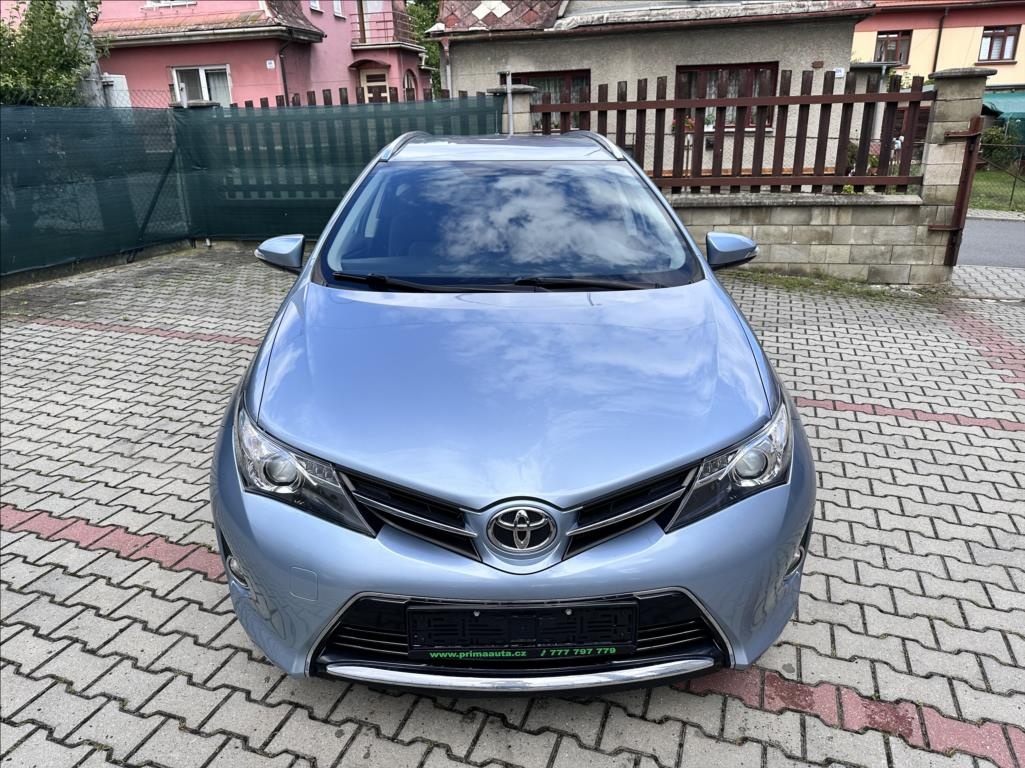 Toyota Auris 1.6 97kW 2014 109346km SPORTS EDITION 1.majitel