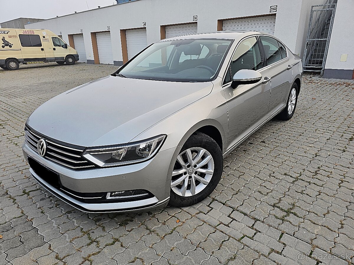 Volkswagen Passat 1.6 TDI M6 Comfortline DVD ACC Kamera R16