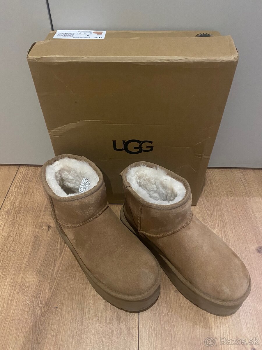 UGG mini platform 40