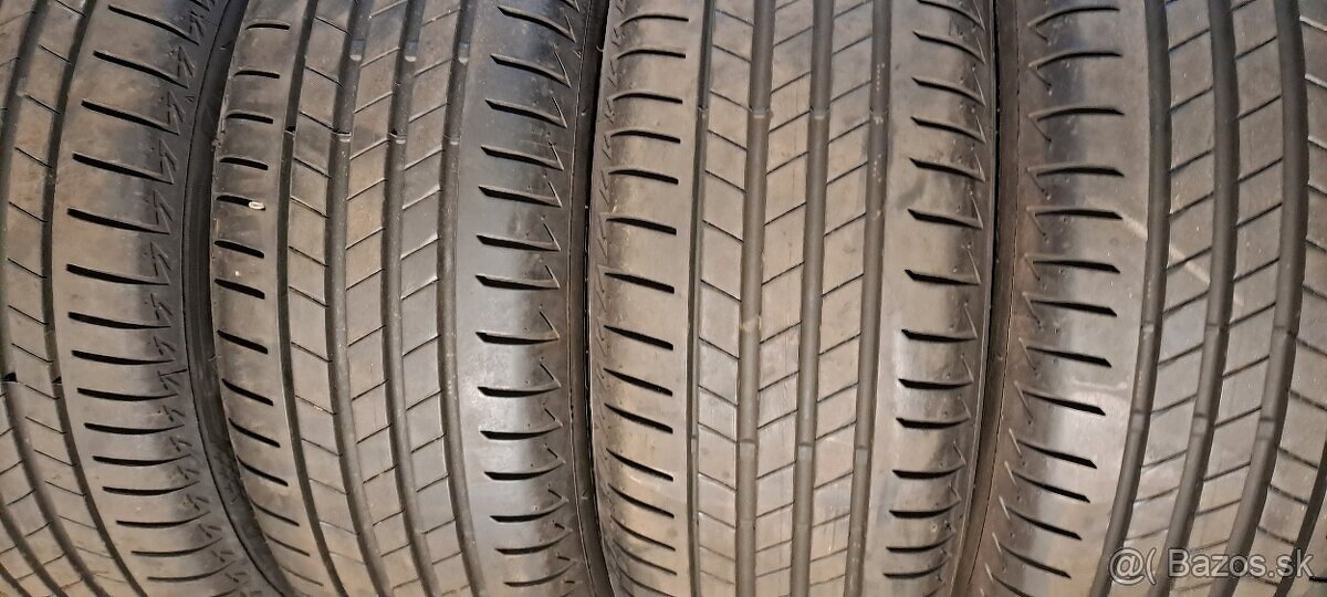 Predám 4ks pekné letné 195/55r16-87H Bridgestone