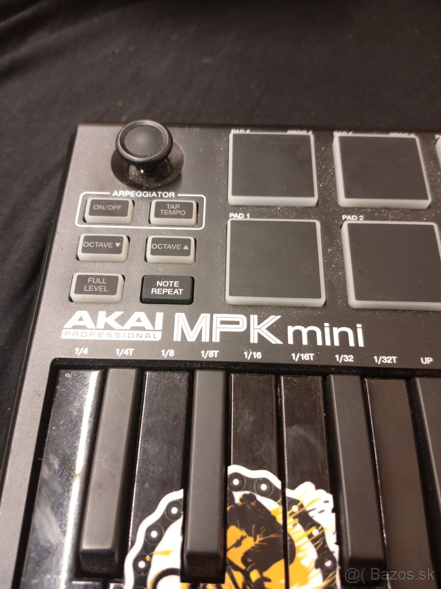 Predám AKAI MPK MINI PROFESIONAL