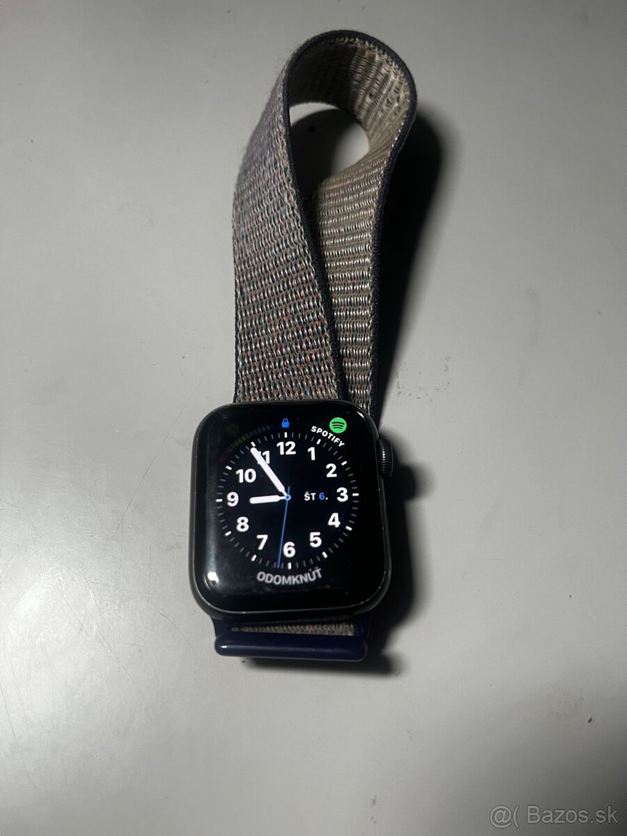 Apple Watch SE 44mm