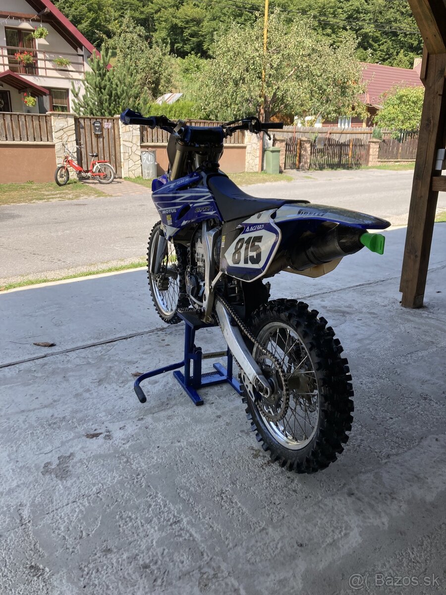 Ponúkam na predaj Yamaha YZF 250. Po kompletnej go motora.