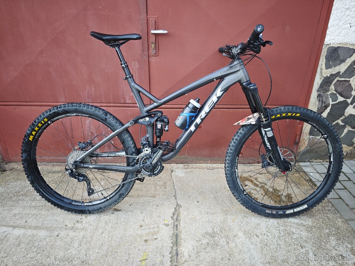 Trek Slash 8