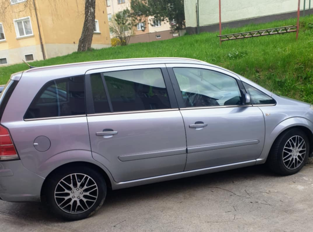 Predám Opel Zafira B