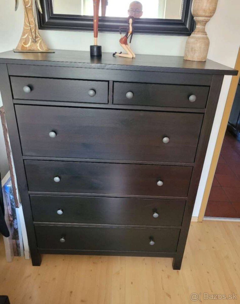 Hemnes IKEA komoda 6 zásuvkova