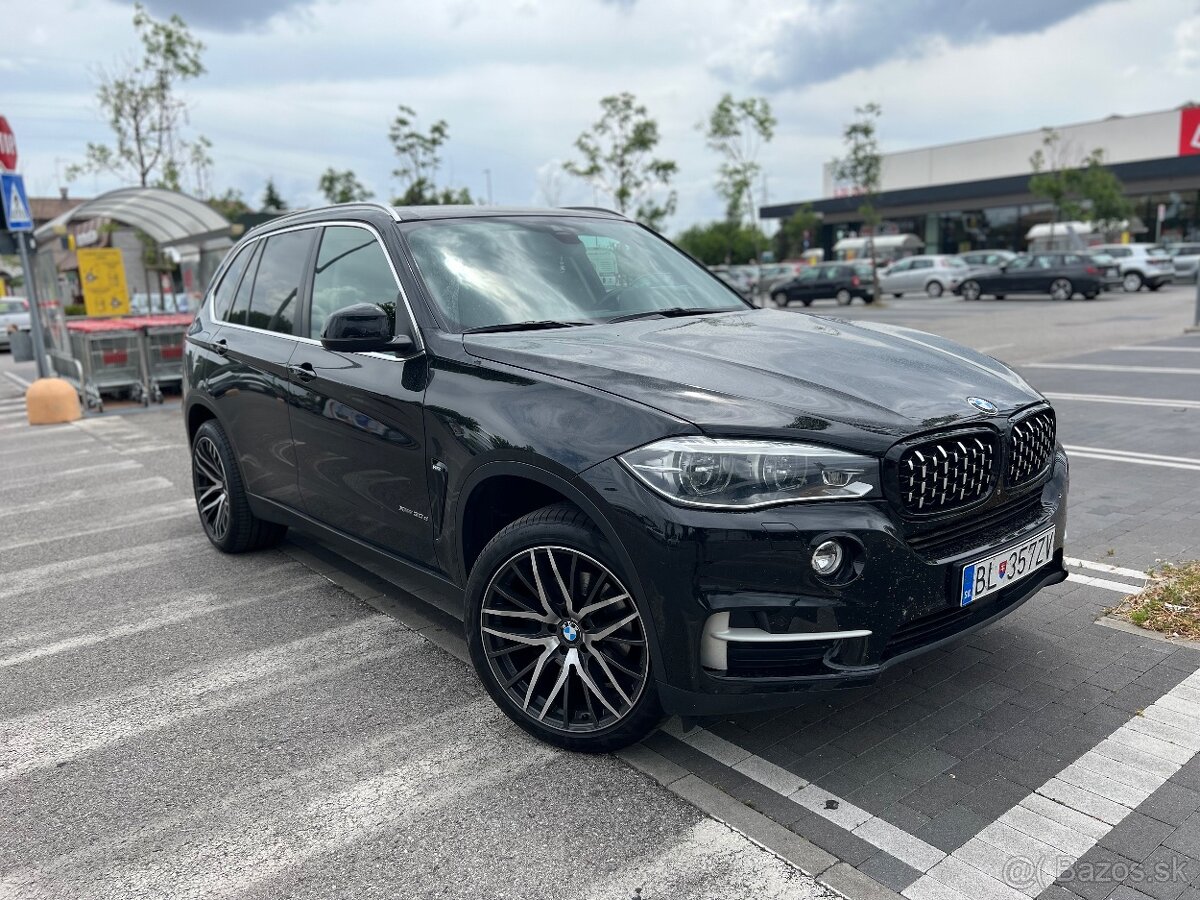 X5 xDrive 3.0d, 7 miest, 260 koní