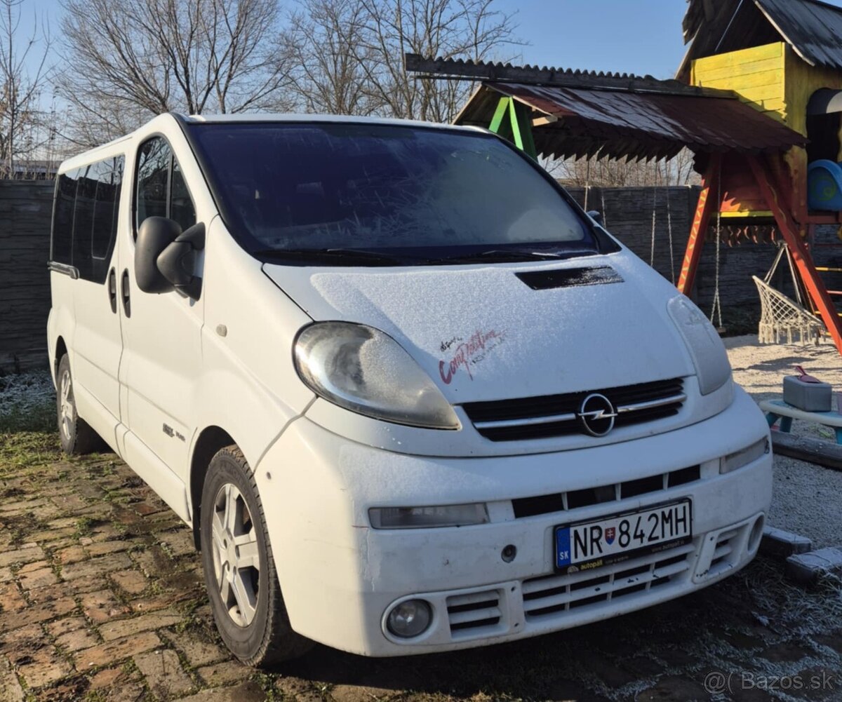 Opel Vivaro 2.5cdti 8miest