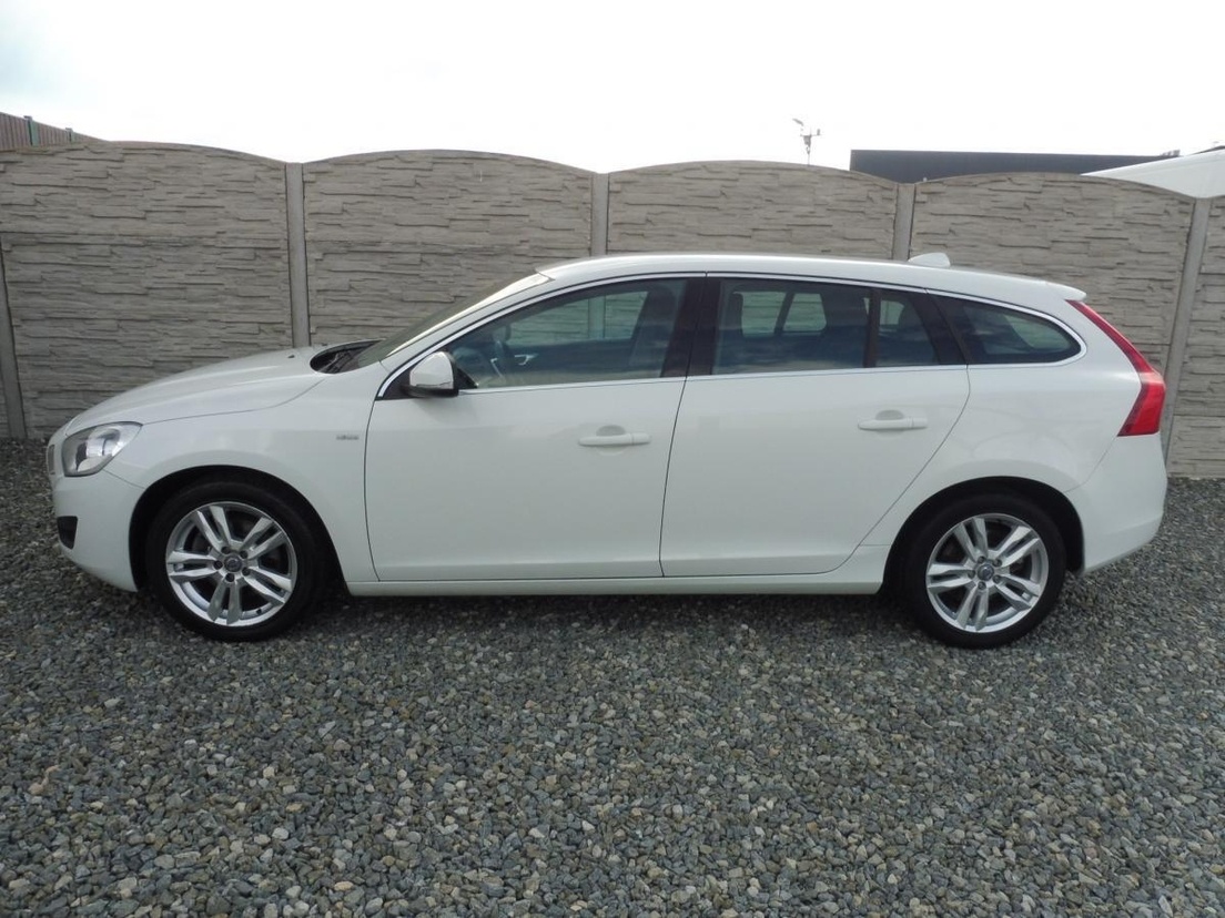 Volvo V60 2.0D3 V5 135PS AUT EXTRA STAV