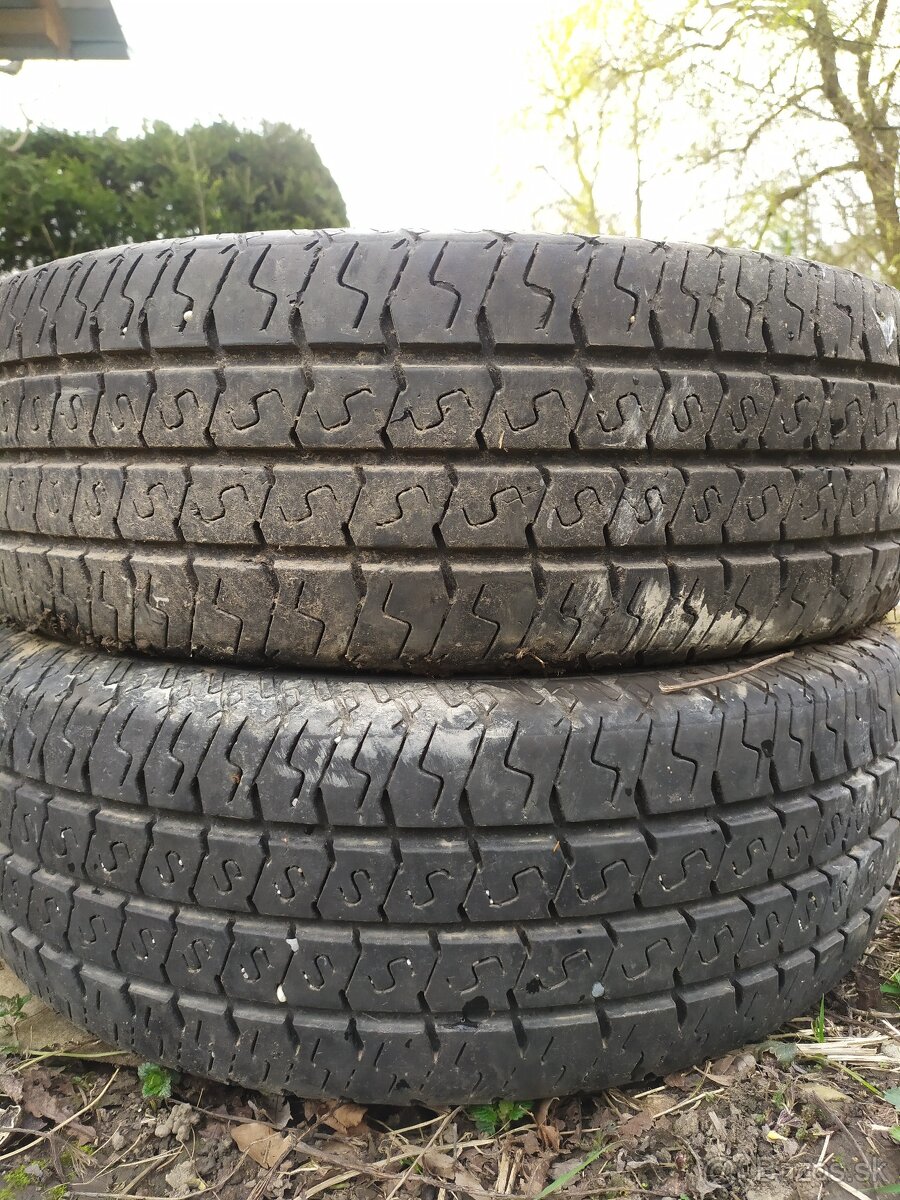 2ks 215/65 R16 C Matador letné