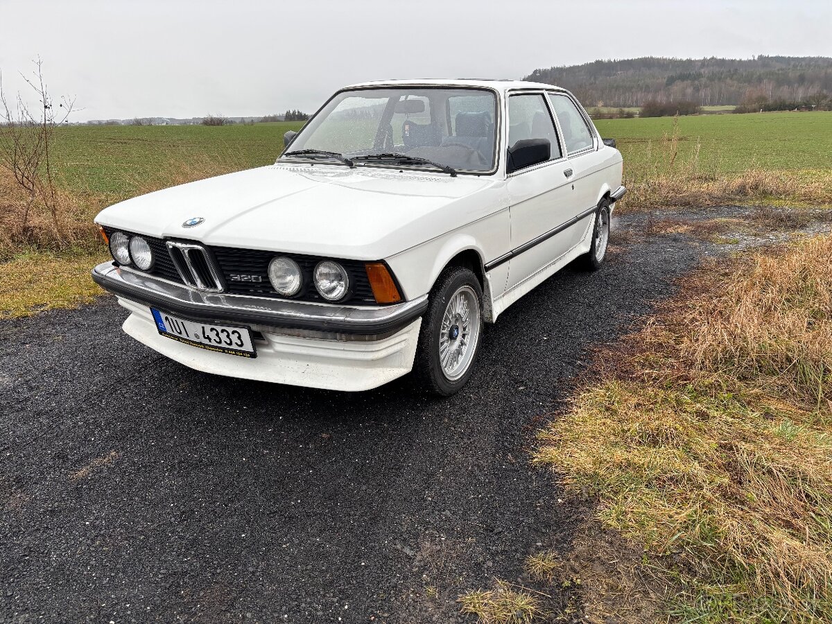 BMW 320 e21