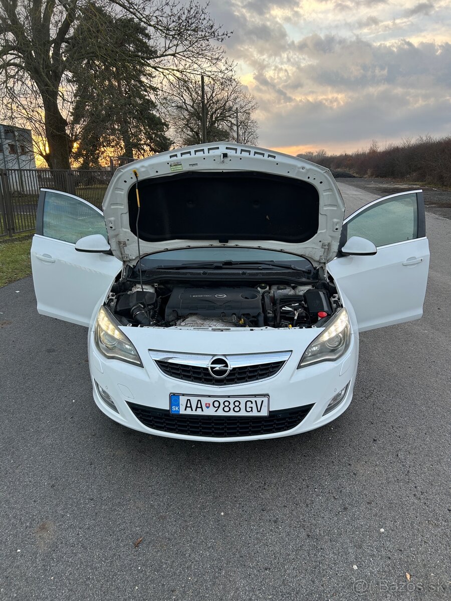 Opel Astra J 2.0 Cdti 118kw r.v 2011