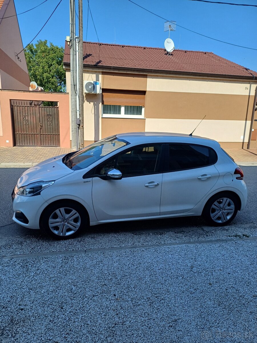 Peugeot 208 rocnik 2018 vo vysokej výbave