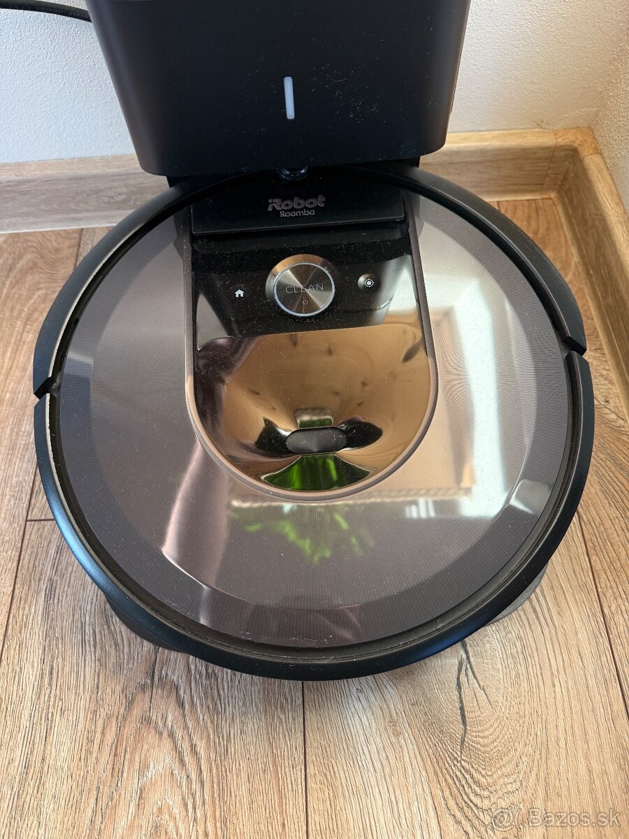 IRobot Roomba i7+