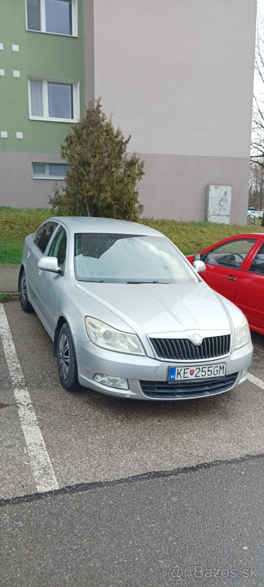 Predám auto Škoda Octavia 1.4 Tsi,90kW, strieborná metalíza