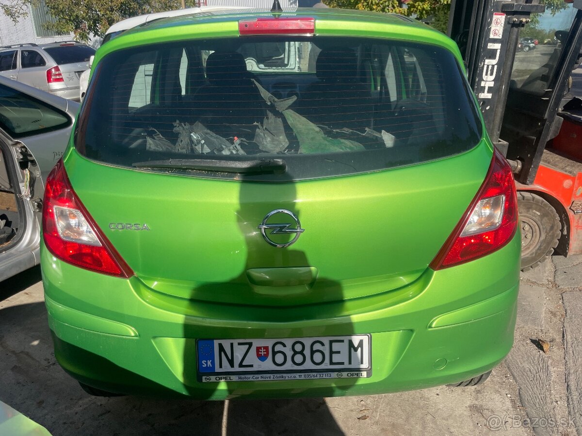 Rozpredam Opel Corsa D 1.2 A12XER 2011