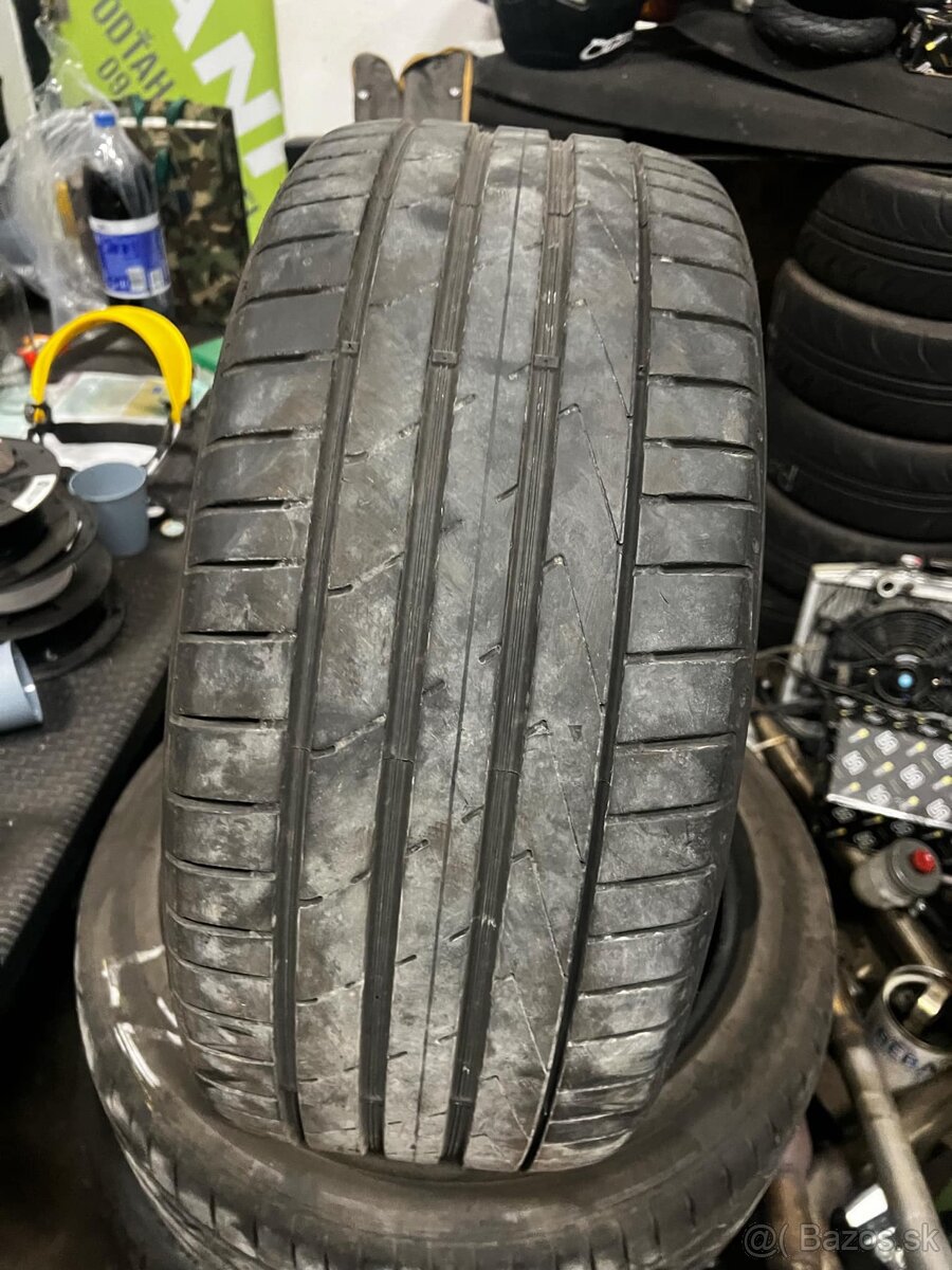 245/45 R18 Hankook