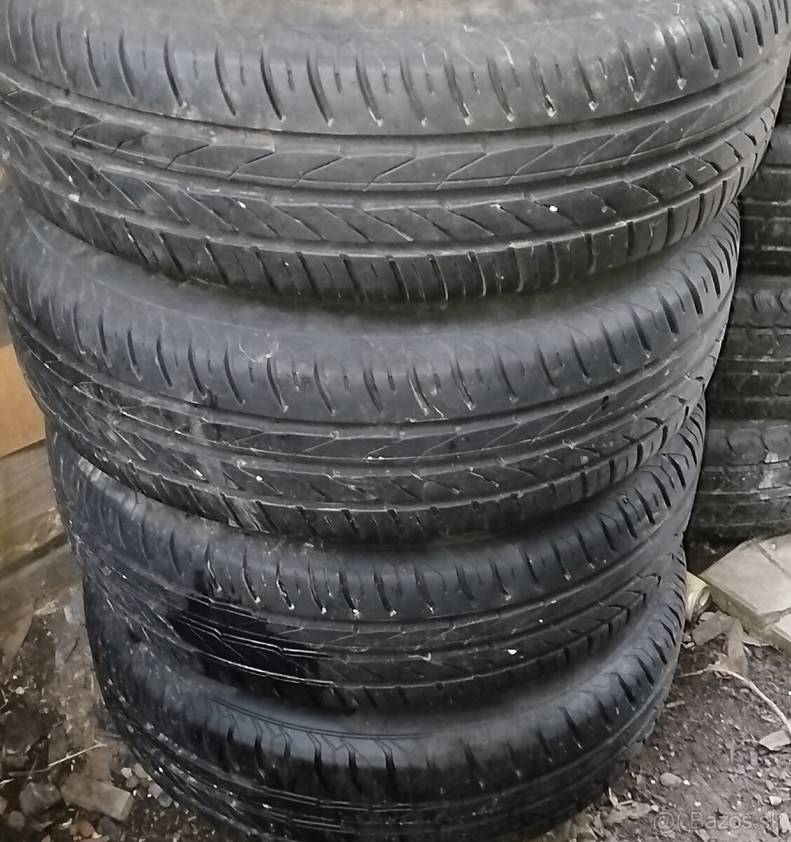 Predam jazdene letne pneu 195/65R15 Matador ako nove