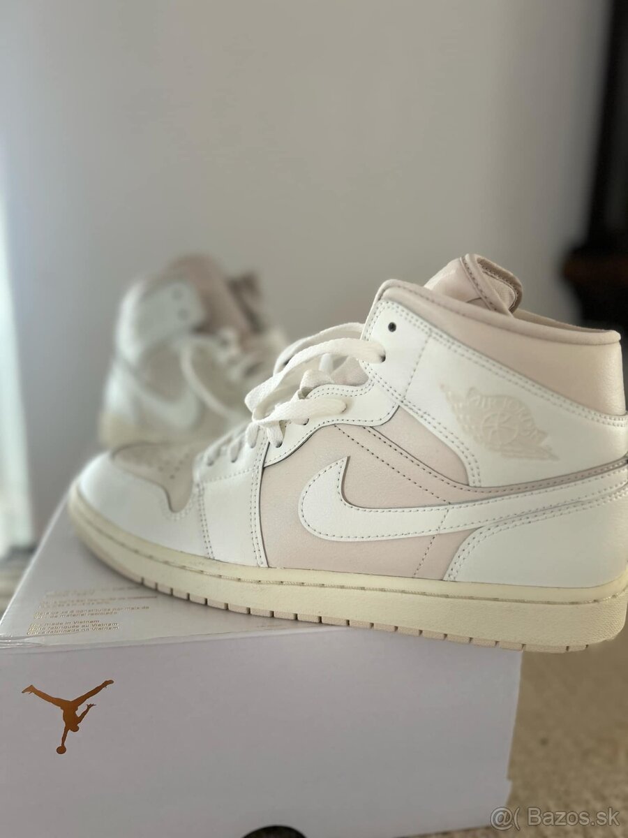 Predám Air Jordan 1 Mid WMNS