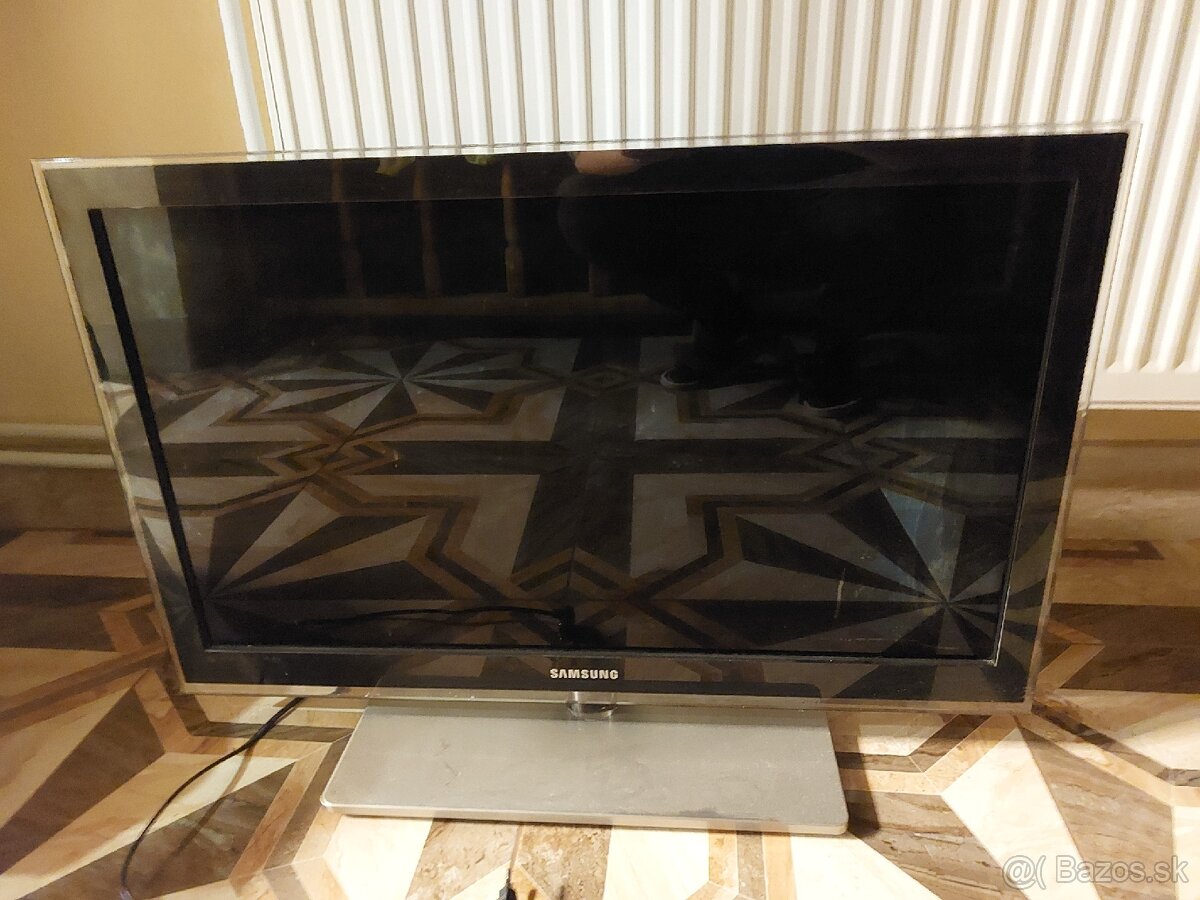 Samsung LED Full HD TV UE32C6700

