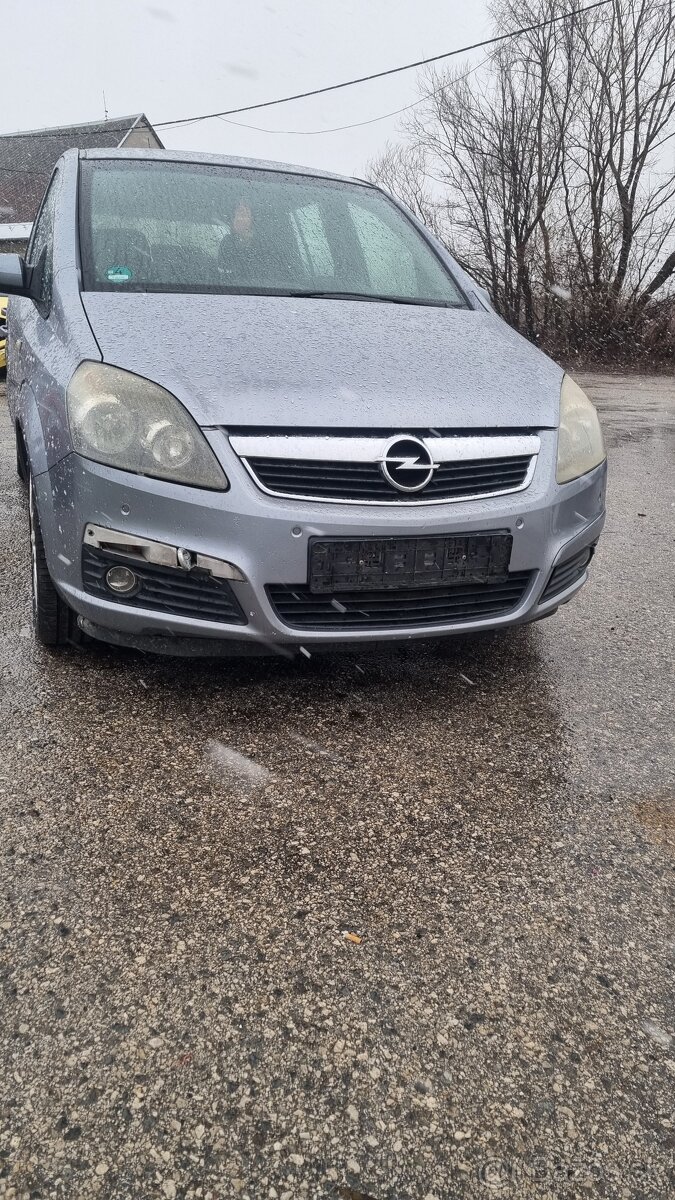 Rozpredam opel zafira b 1.9 88kw