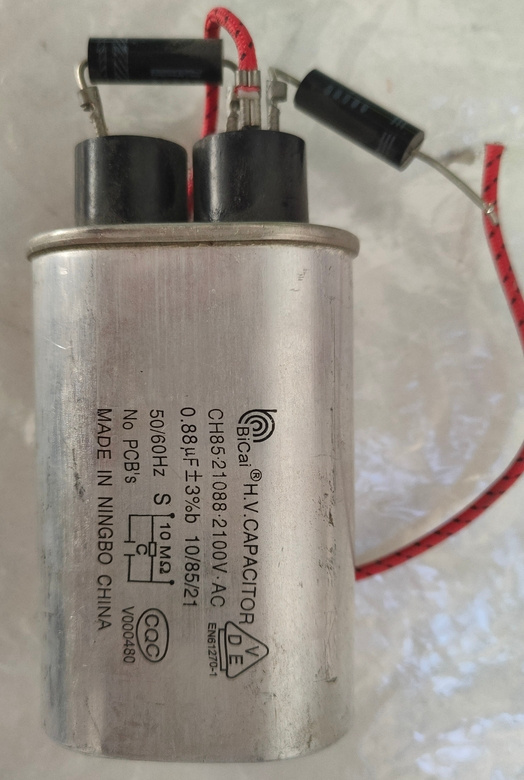 Elektrolytický kondenzátor vysokonapäťový 0.88uF 2.1KV