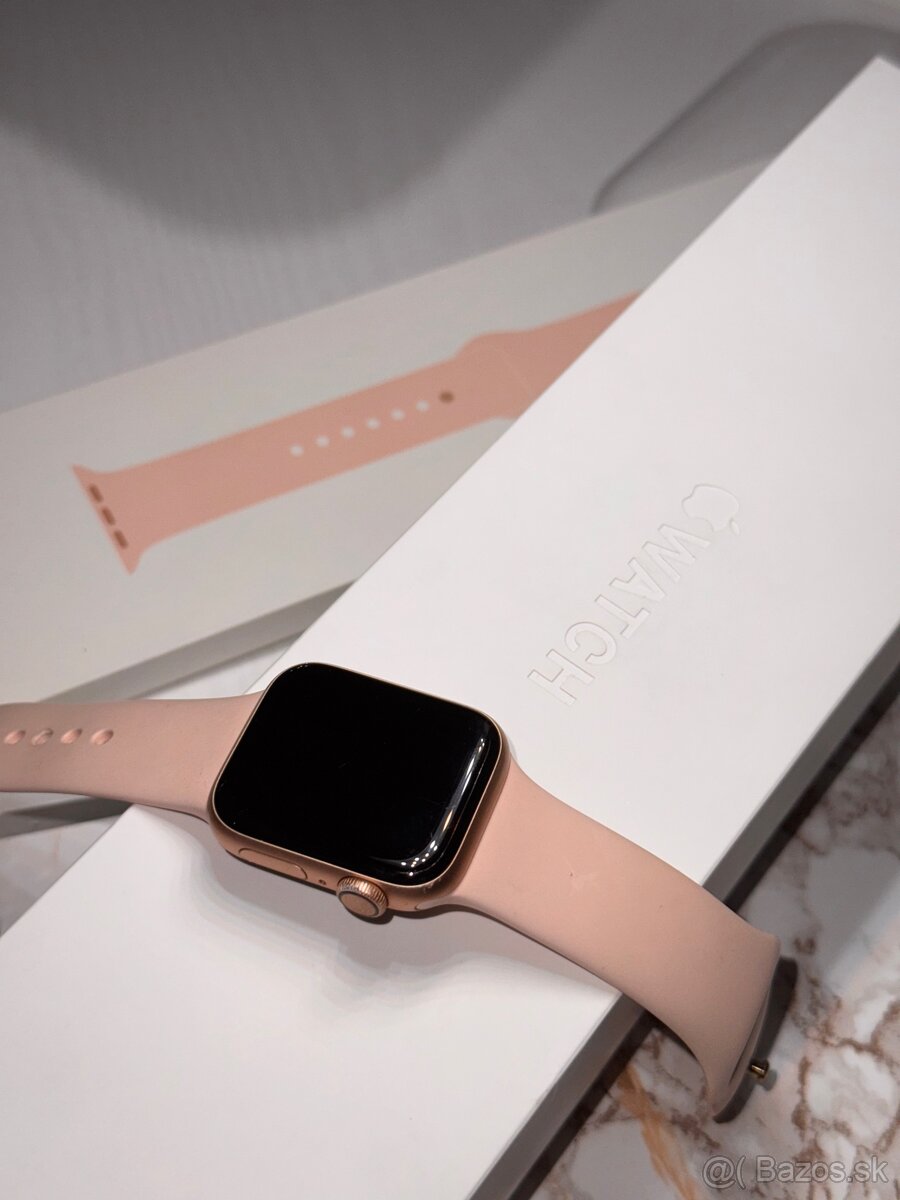 Apple Watch Series 4 40mm GOLD/PINK