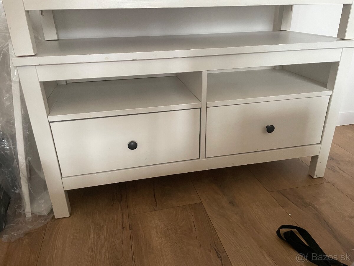 TV skrinka Hemnes