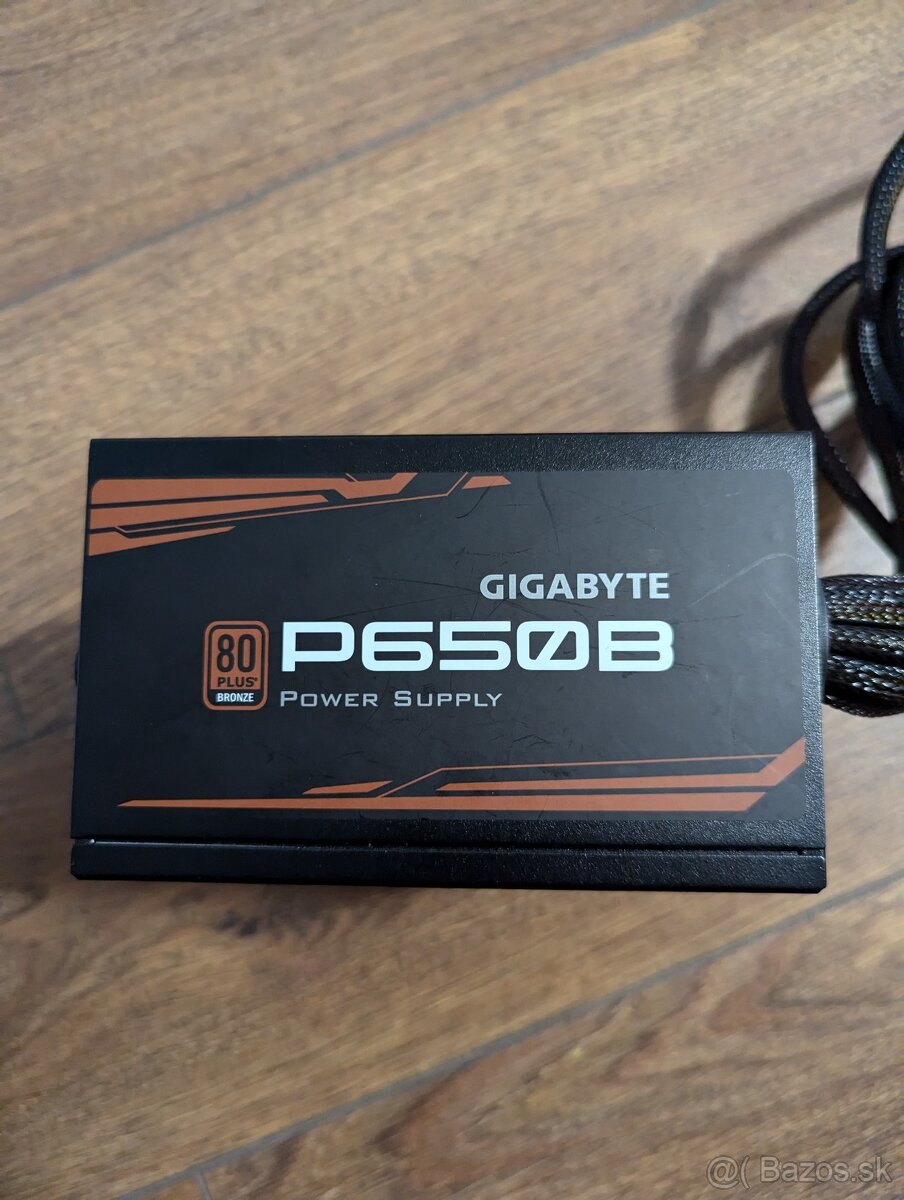 Gigabyte P650B zdroje