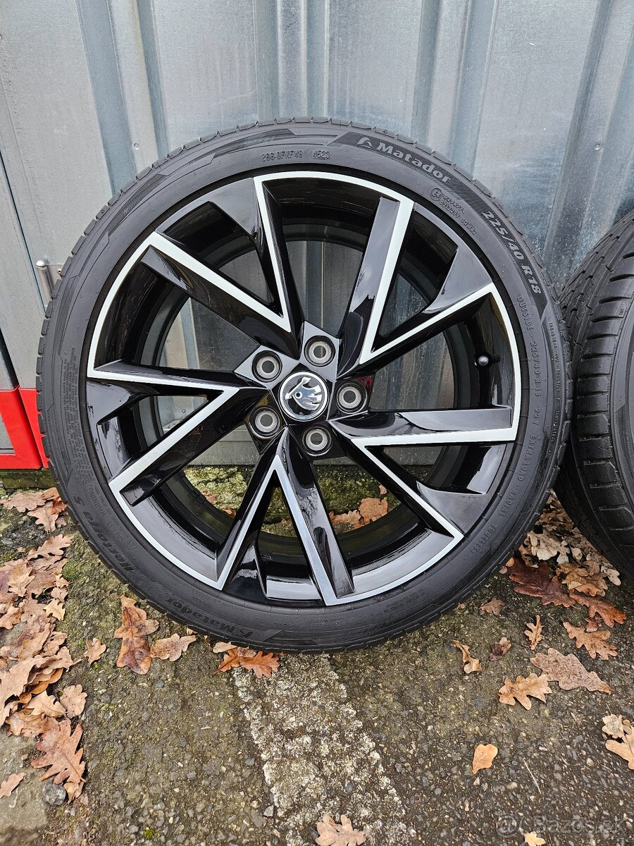 Letní alu kola Vega 18" Škoda Octavia 225/40 R18