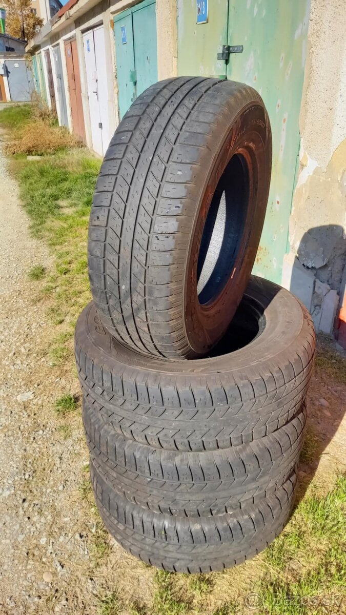 275/65R17. 115H Goodyear zimné