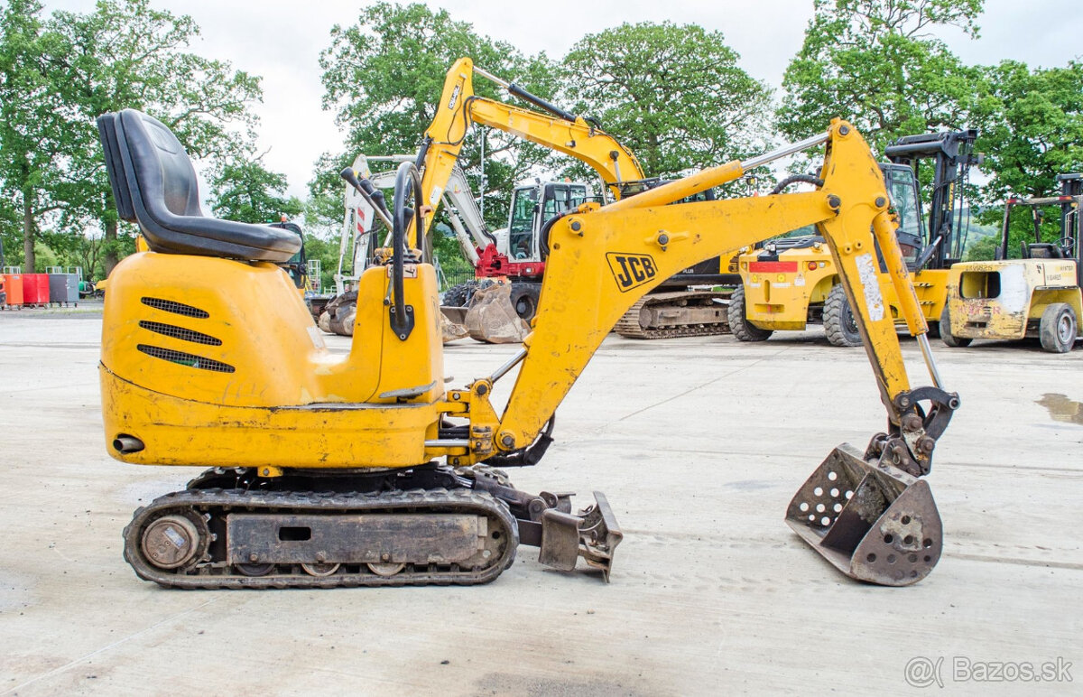 Prodám minirypadlo JCB 8008  r.v. 2004