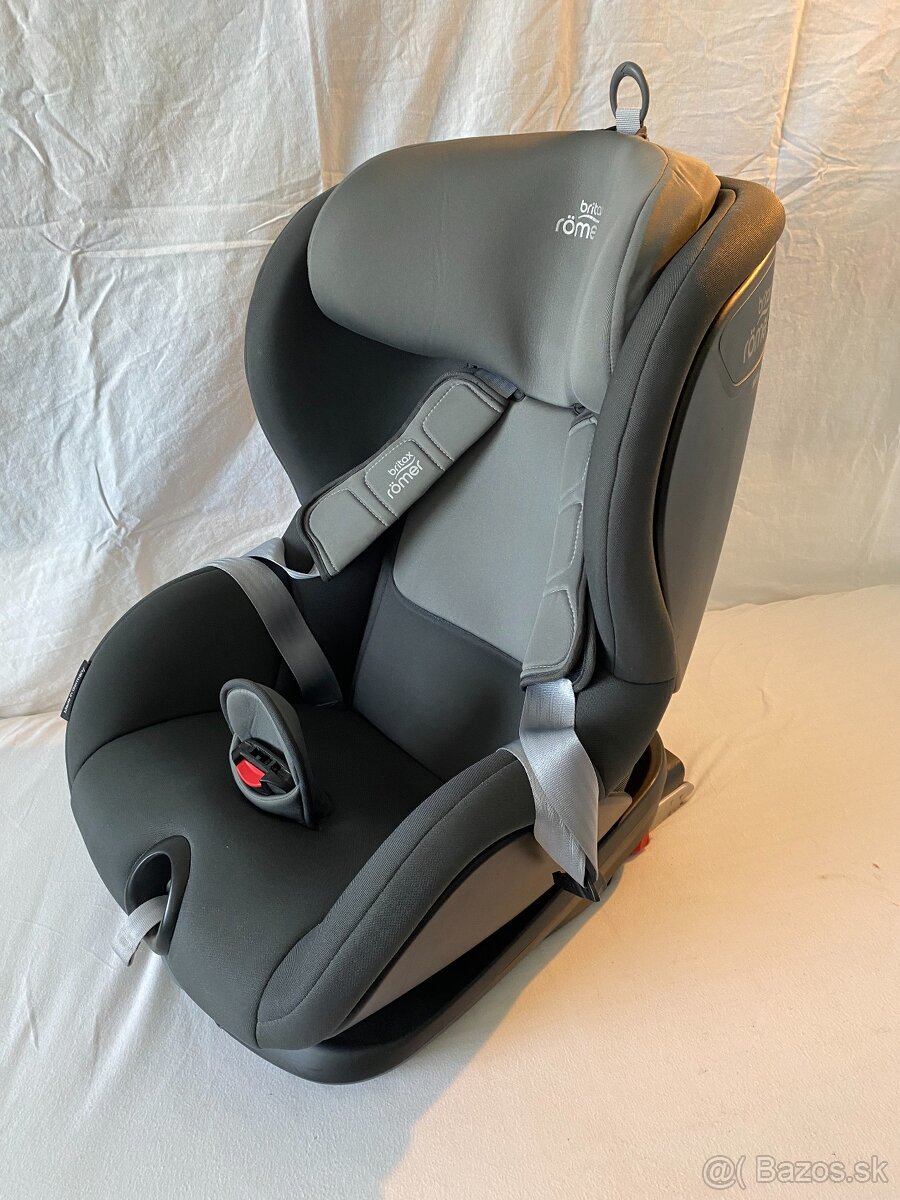 Britax Romer Trifix 2i-Size Storm Grey + poťah