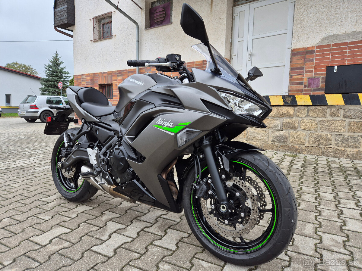 Prodám Kawasaki Ninja 650 , r. v. 2024, ABS, KTRC, 2743km,ČR