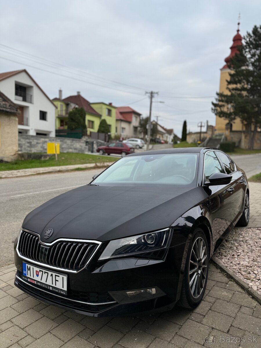 ŠKODA SUPERB 2.0 tdi STYLE DSG automat