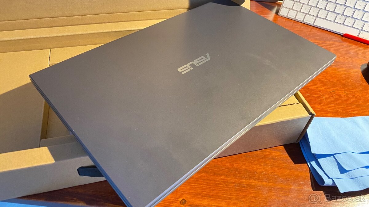 Asus P1511C