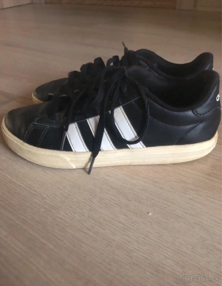 Adidas nízke tenisky