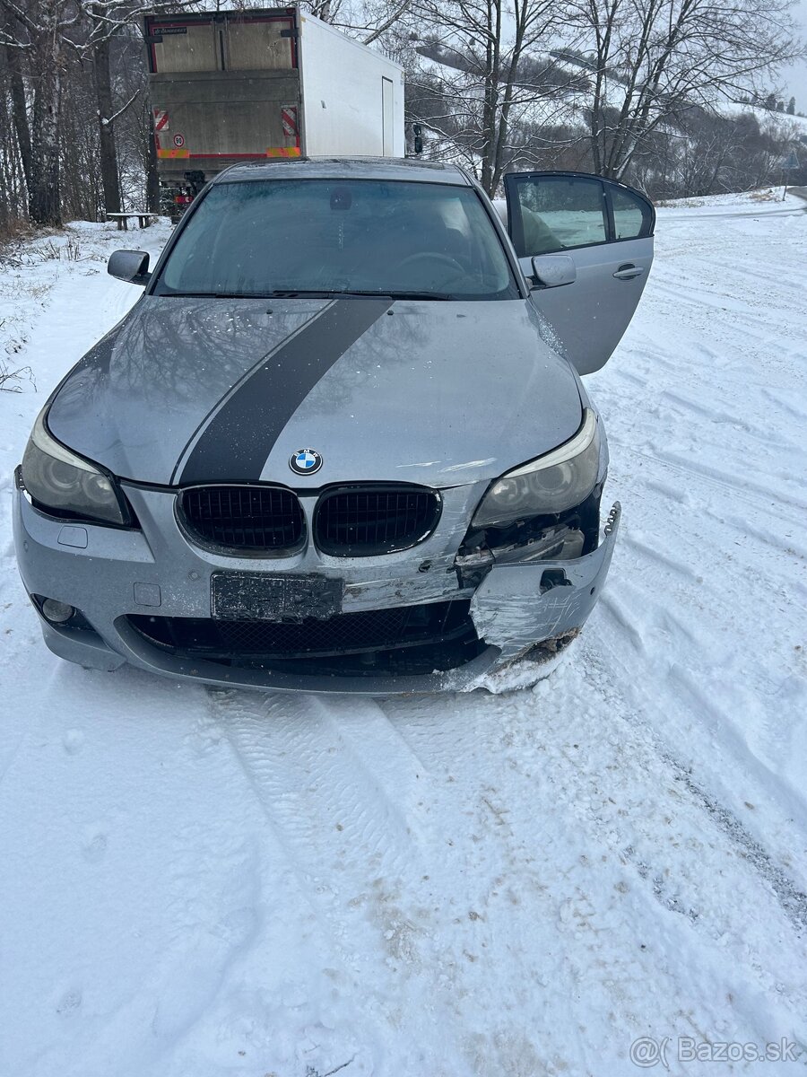 BMW e60 Mpacket na diely alebo na opravu.