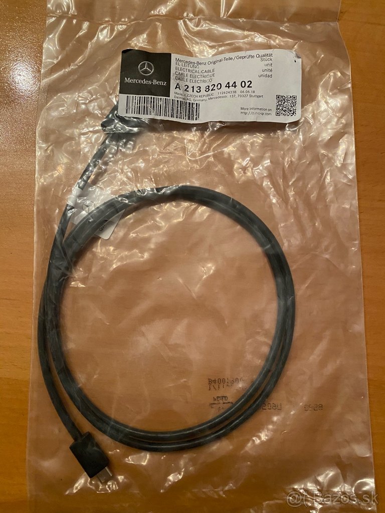 MERCEDES BENZ Micro USB Media Cable A2138204402