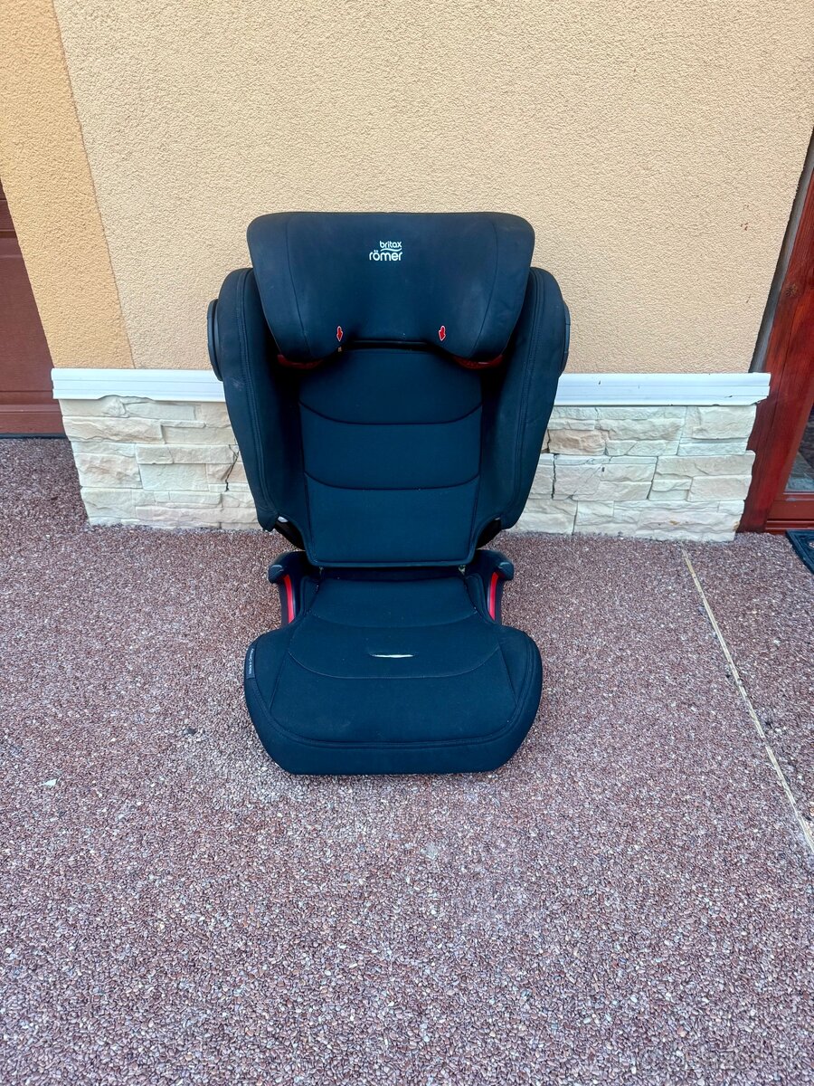 Autosedačka Britax Kidfix III M Cosmos Black