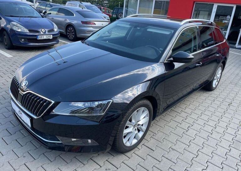 Škoda Superb 2.0TDI 140KW,DSG,LED,NAVI,STYL nafta automat