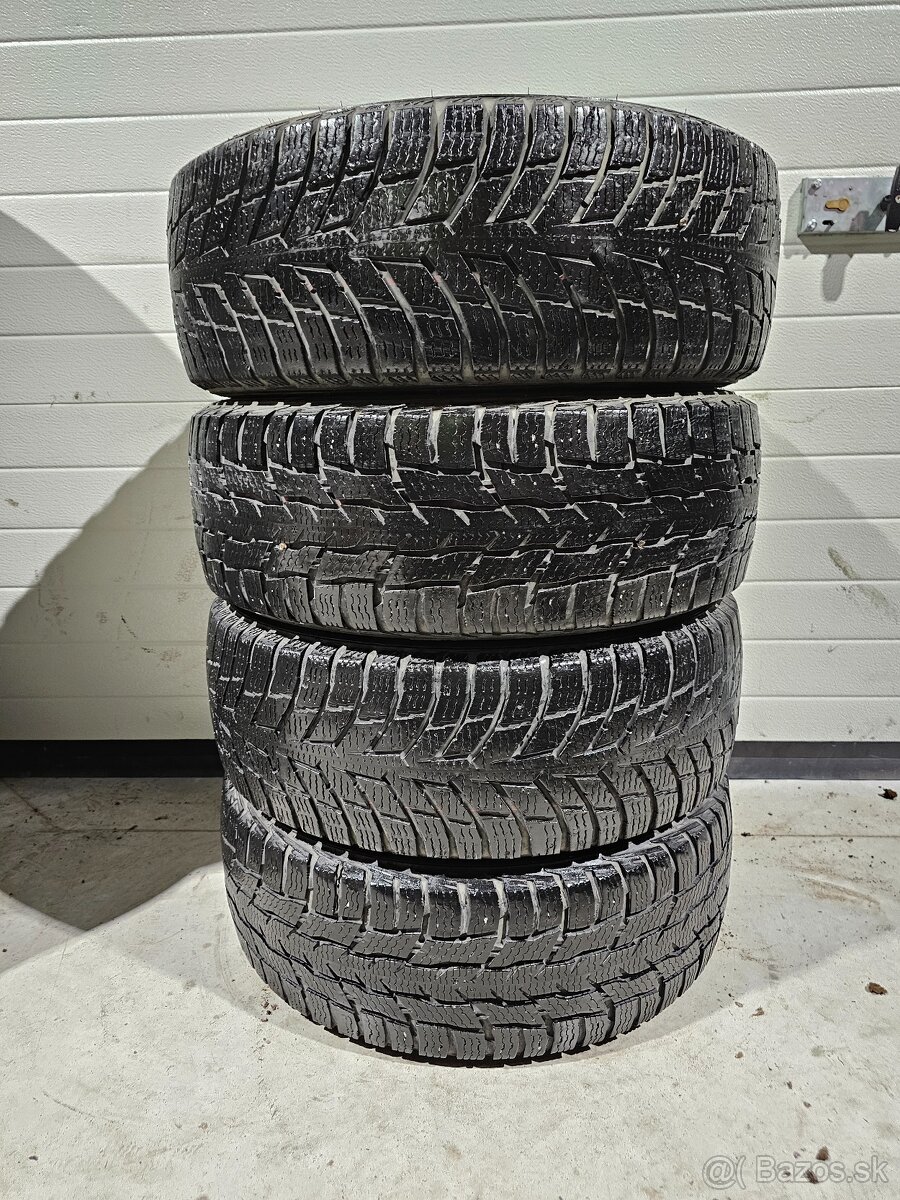 Zimné Pneu Nokian 215/60 R16 C