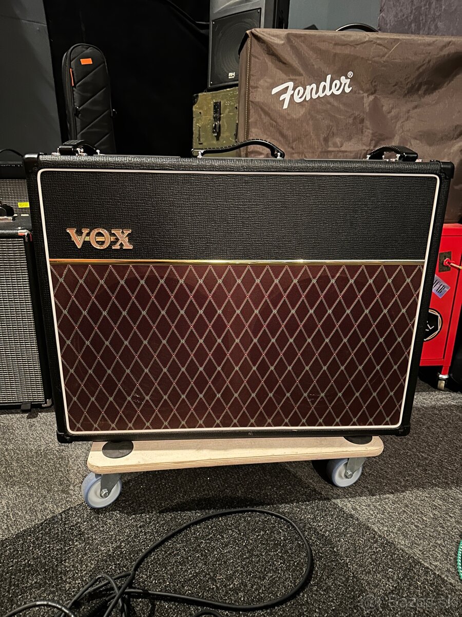 Lampové kombi Vox AC15C2