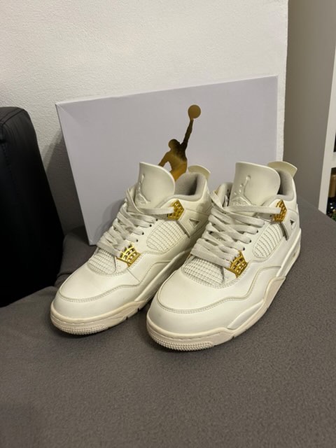 jordan 4 metalic gold