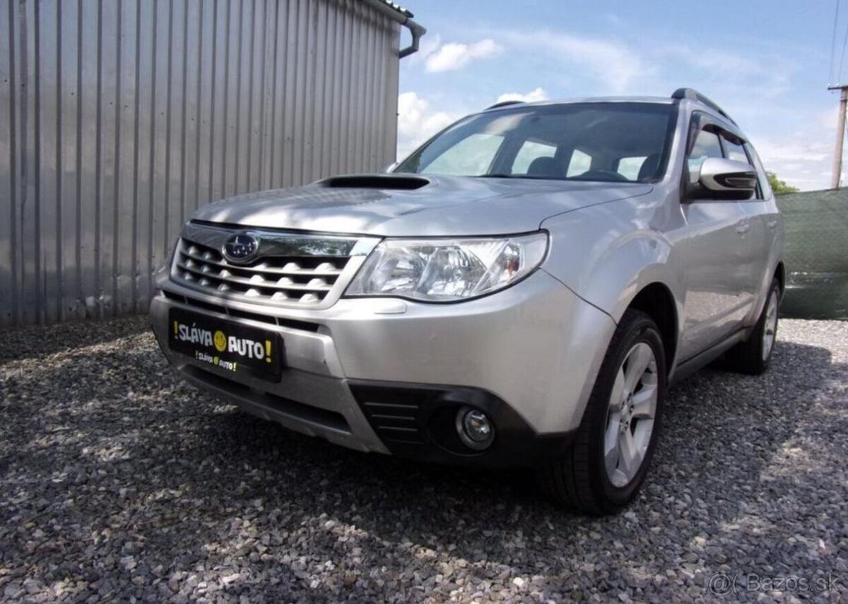 Subaru Forester 2.0D 108kW 4X4 KRÁSNÉTOP KM nafta 108 kw