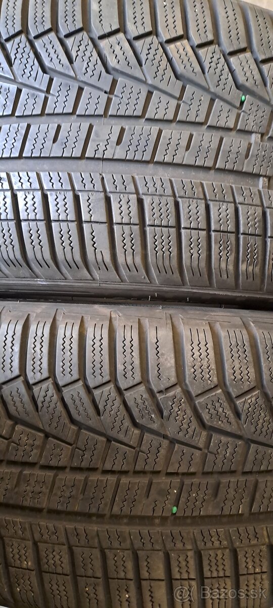 Predám 2ks jazdené zimné 225/50r17-98H Hankook