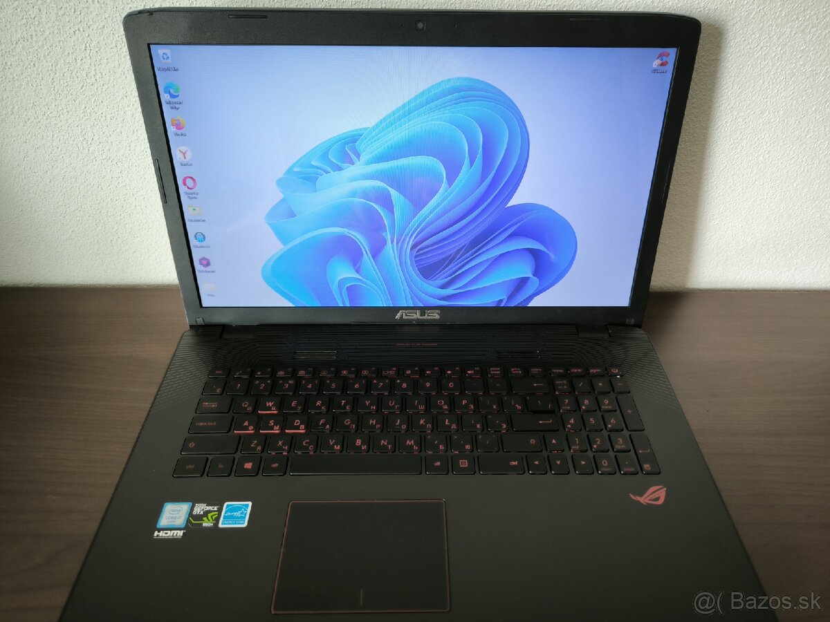 Herný laptop Asus Rog 17.3"